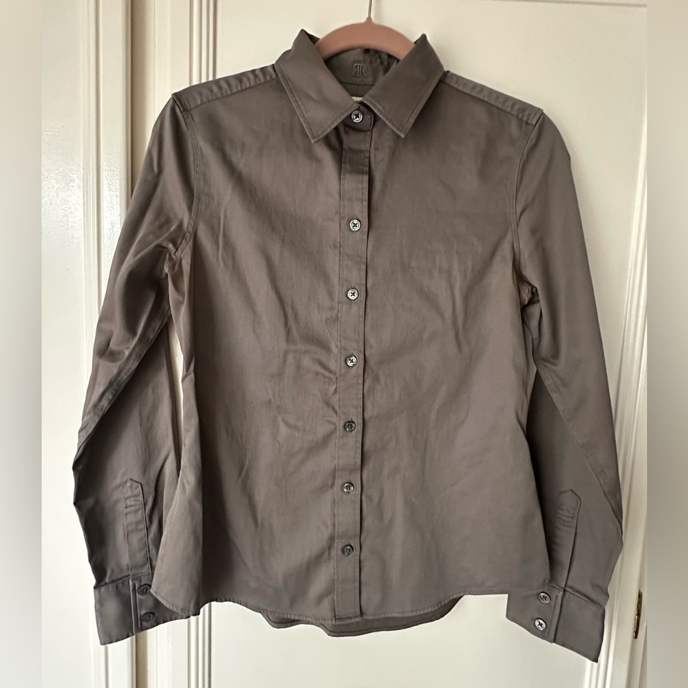 Banana Republic Non-Iron Fitted Button-Down Shirt – Size 6 - Picture 2 of 4
